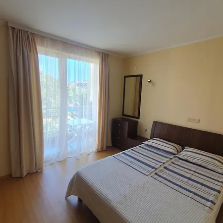 Sea Kristal Beach,nessebar Апартаменти Несебир