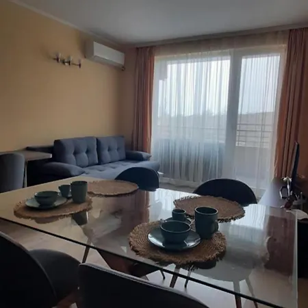 Sea Kristal Beach,nessebar Апартаменти *